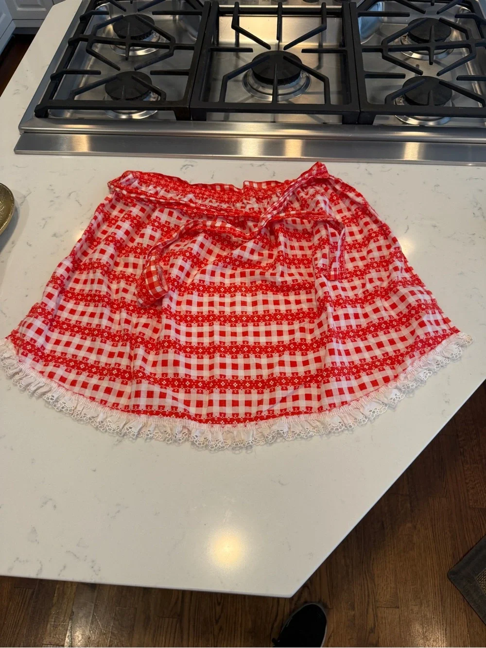 Vintage Red White Gingham Half Apron Eyelet Lace Cottage Farmhouse